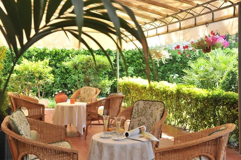 Hotel La Pineta Al Mare Форте-деи-Марми Италия