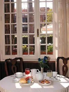 Hotel La Pineta Al Mare Forte dei Marmi 3*,