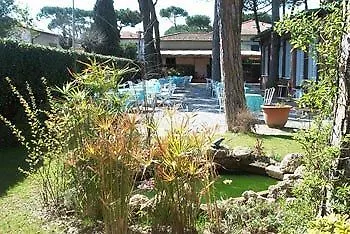 ***  Hotel La Pineta Al Mare Forte dei Marmi Italia