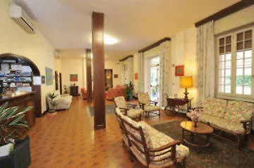 Hotel La Pineta Al Mare Forte dei Marmi 3*,  Italia